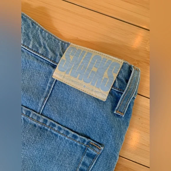 Mother SNACKS pleated front jeans - Picture 7 of 10